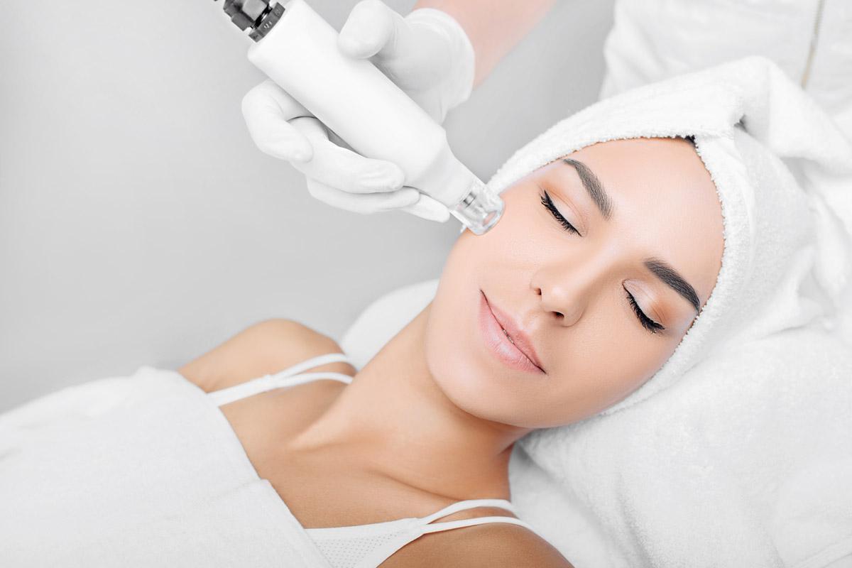 Microneedling in Köln mit dem Dermapen